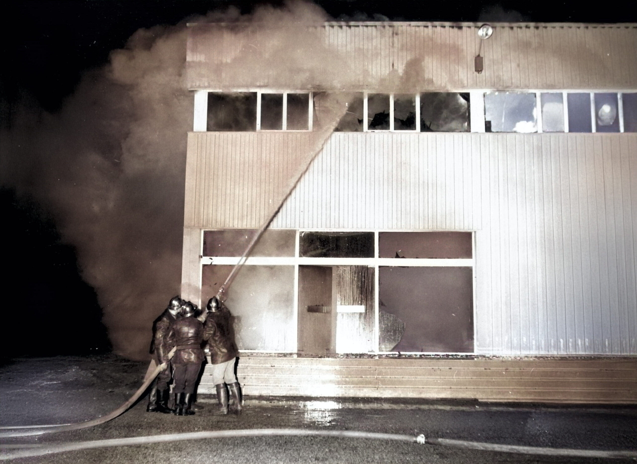 incendie-pompier-entrepot-1973-schiever